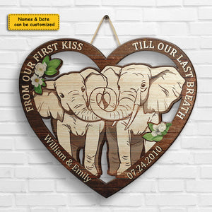 Couple d'éléphants de notre premier baiser - Panneau en bois personnalisé - Cadeau pour couples, mari et femme