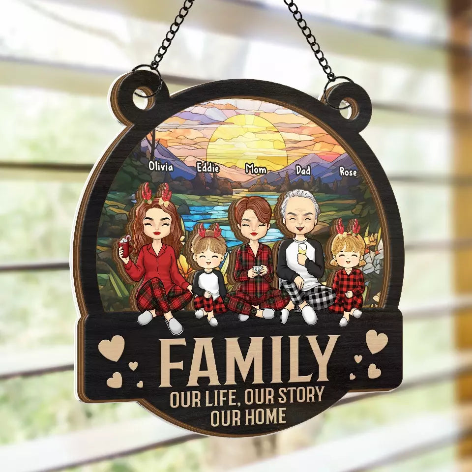 La famille est au cœur de Noël - Attrape-soleil personnalisé pour fenêtre - Cadeau de Noël pour les membres de la famille