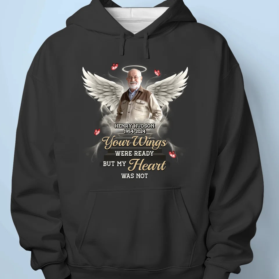 Photo personnalisée « Tu resteras à jamais dans nos cœurs » - T-shirt unisexe personnalisé commémoratif, T-shirt premium, sweat à capuche - Cadeau de condoléances, Cadeau de Noël pour les membres de la famille