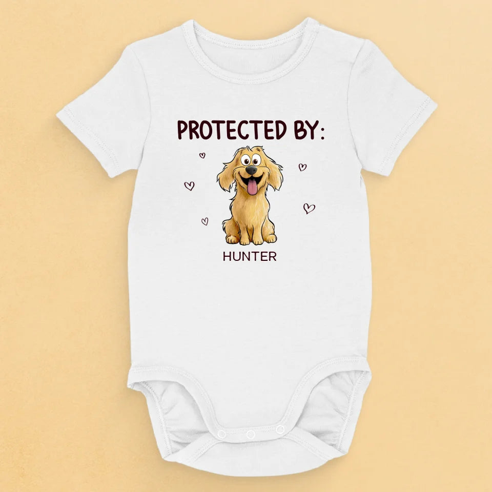 Protégé par mon compagnon à quatre pattes - Body bébé personnalisé avec chien - Cadeau de naissance, cadeau pour propriétaires d'animaux et amoureux des animaux