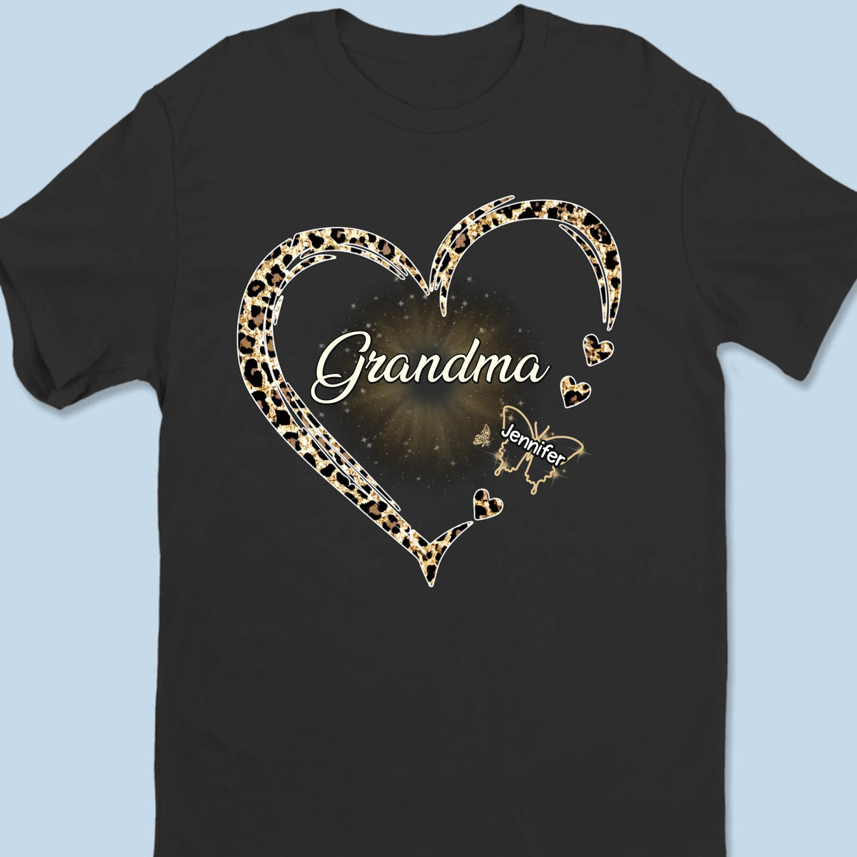 Le cœur d'une grand-mère est un foyer où l'amour ne s'estompe jamais - T-shirt unisexe personnalisé pour la famille, T-shirt premium, sweat à capuche - Cadeau pour maman, grand-mère