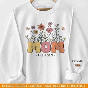 Maman, un jardin d'amour - Sweat-shirt unisexe personnalisé avec motif sur la manche - Fête des Mères, cadeau pour maman, grand-mère