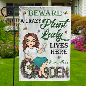 Attention, une folle aux plantes vit ici ! Drapeau de jardin personnalisé ! Cadeau pour les amateurs de jardinage