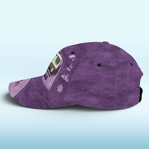 L'aventure vous attend dans la nature - Casquette de camping personnalisée, casquette classique à imprimé intégral - Cadeau pour les amateurs de camping