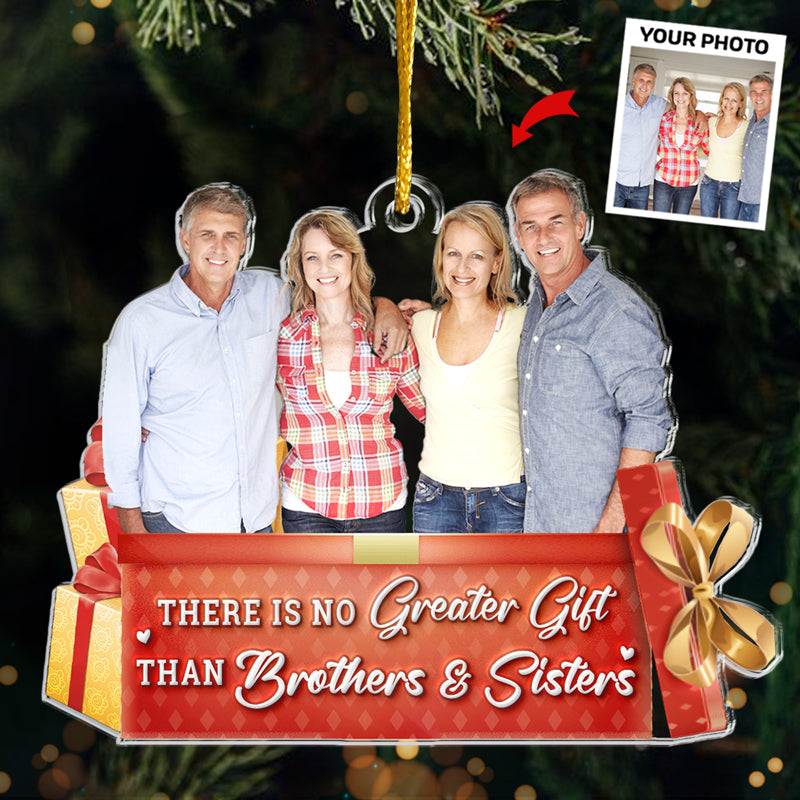 Photo personnalisée pour frères et sœurs L'esprit de Noël vit ici - Ornement personnalisé personnalisé pour la famille - Forme personnalisée en acrylique - Cadeau de Noël pour frères et sœurs, frères, sœurs, cousins, amis