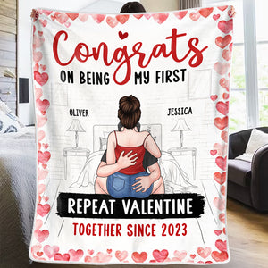 Félicitations pour ma première Saint-Valentin répétée ! Couverture personnalisée pour couple - Cadeau pour mari et femme, anniversaire
