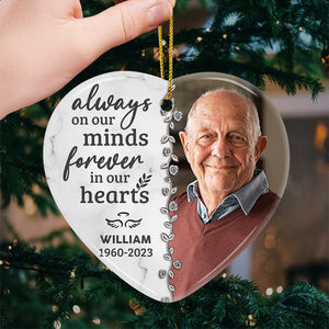 Photo personnalisée pour toujours dans nos cœurs - Ornement commémoratif personnalisé en forme de cœur en céramique - Cadeau de Noël, cadeau de condoléances pour les membres de la famille