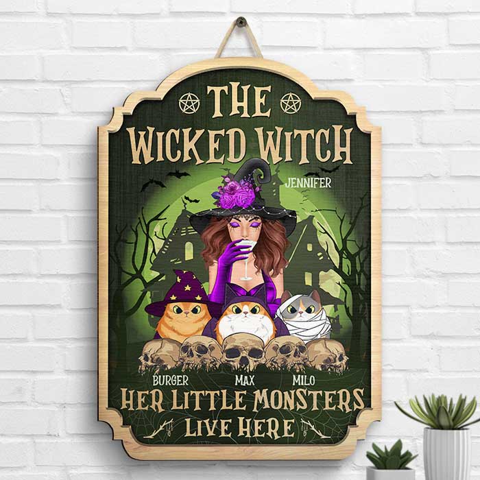 La méchante sorcière et ses petits monstres vivent ici - Panneau en bois personnalisé - Cadeau pour sorcières, cadeau pour vous-même, cadeau pour les amoureux des animaux, cadeau d'Halloween
