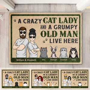 Une folle aux chats et un vieil homme grincheux - Tapis décoratif personnalisé - Cadeau pour les amoureux des animaux