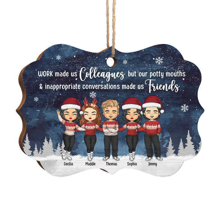 Nos propos déplacés et nos conversations inappropriées ont fait de nous des amis - Décoration de Noël en bois personnalisée en forme de Benelux - Collègue, bureau, appréciation des employés, cadeau d'adieu, ami de travail, amitié entre collègues
