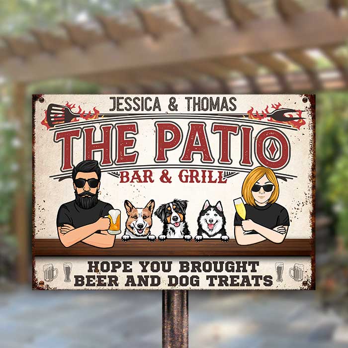 The Patio Bar &amp; Grill - Plaque métallique personnalisée - Cadeau pour couple, mari et femme