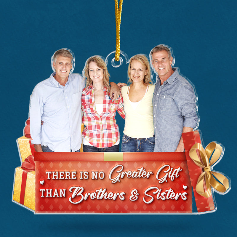 Photo personnalisée pour frères et sœurs L'esprit de Noël vit ici - Ornement personnalisé personnalisé pour la famille - Forme personnalisée en acrylique - Cadeau de Noël pour frères et sœurs, frères, sœurs, cousins, amis