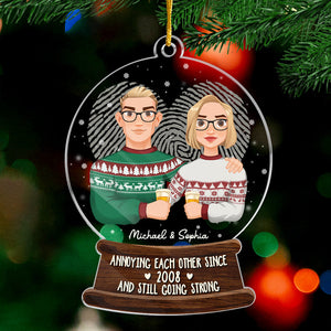 Joyeux Noël ! Décoration personnalisée pour couple en acrylique en forme de boule à neige. Cadeau de Noël pour mari et femme, anniversaire.
